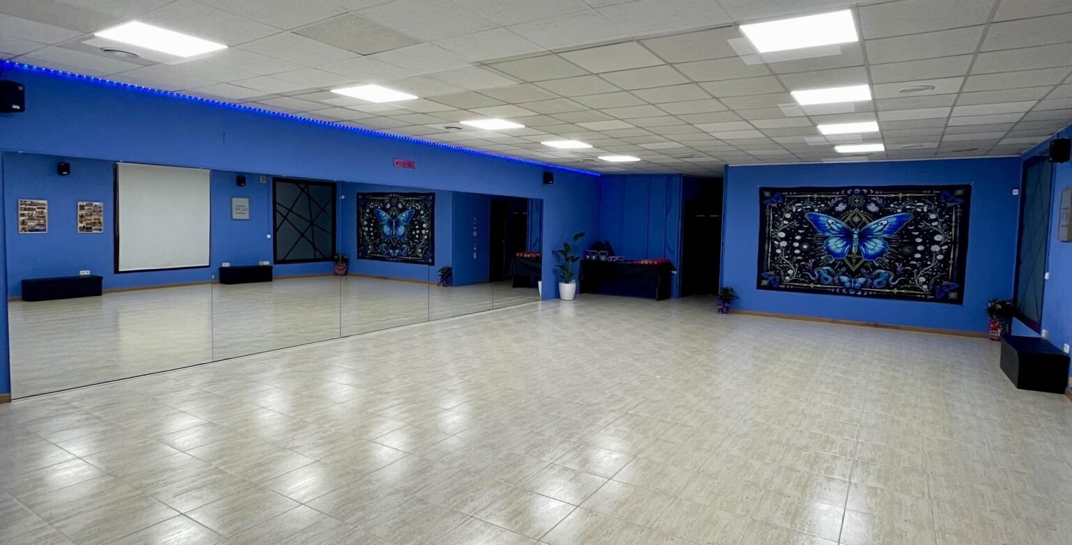 La sala de Olympus Dance Team en Deltebre